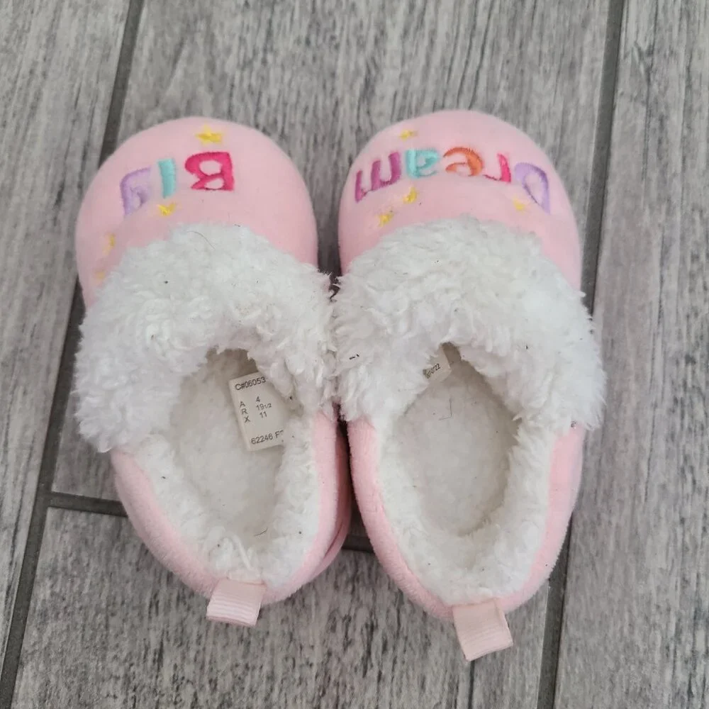 Wonder Nation Baby Girl Pink “Dream Big” Cozy Toddler Slippers Size 4